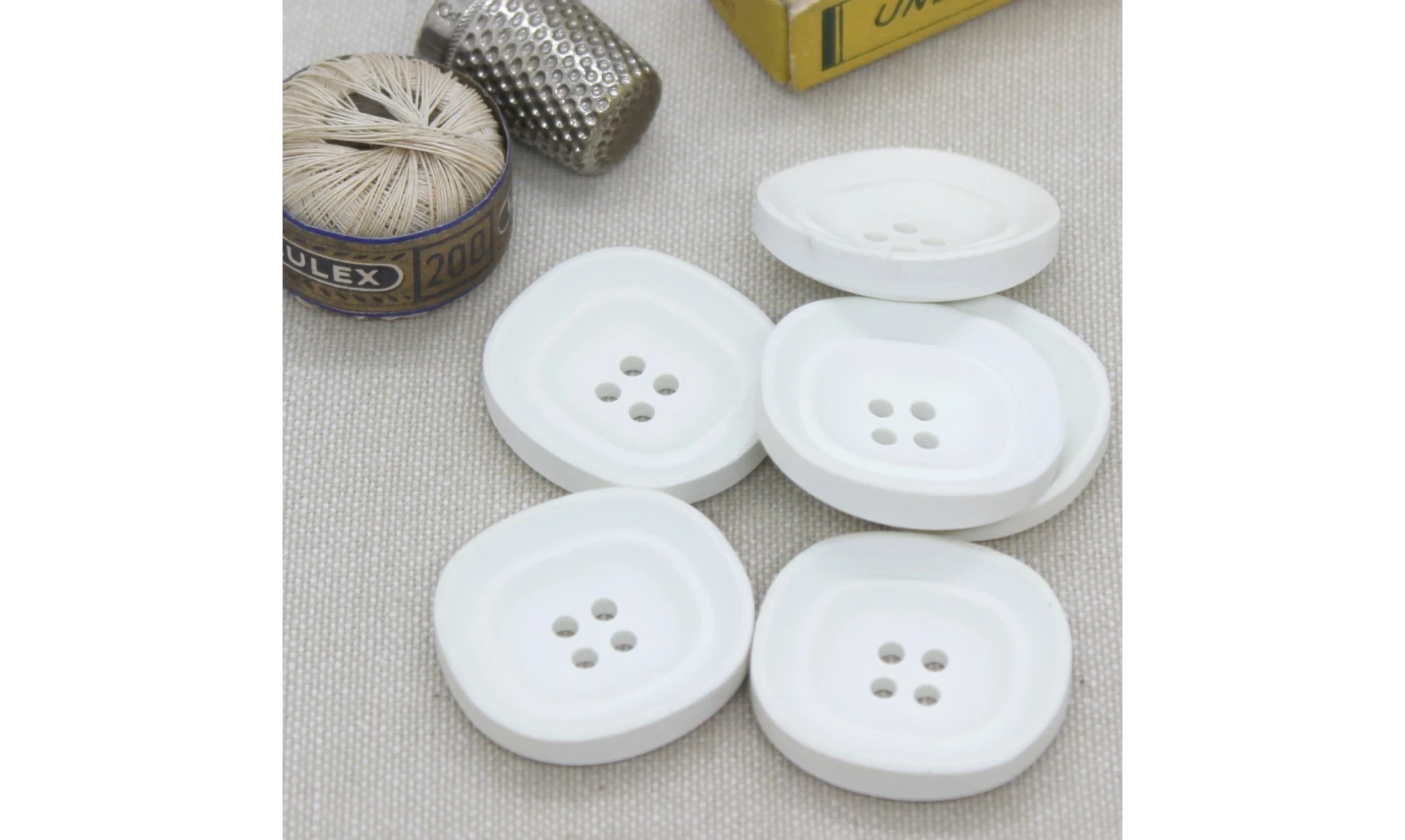 6 boutons / 29MM / Blanc