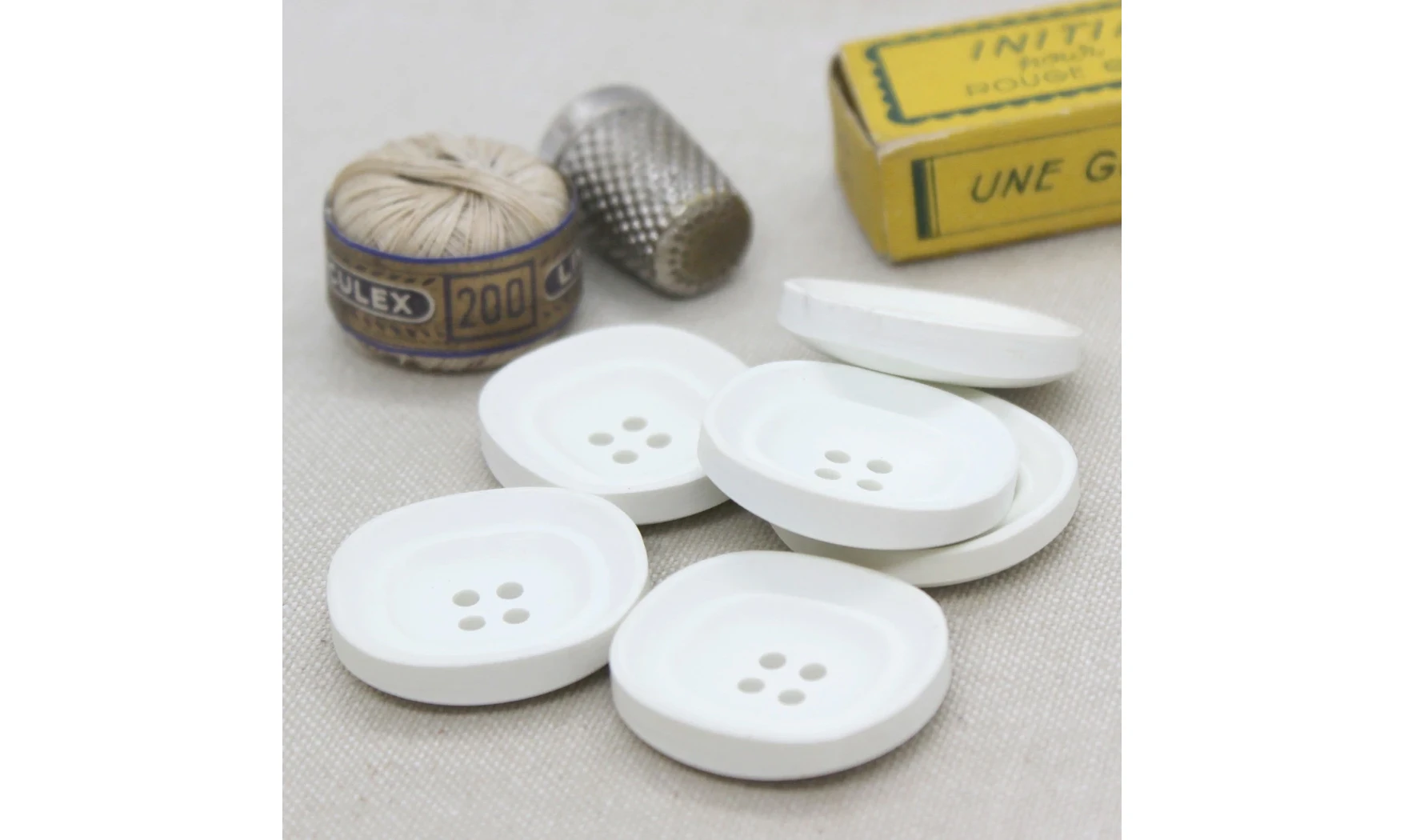 6 boutons / 29MM / Blanc