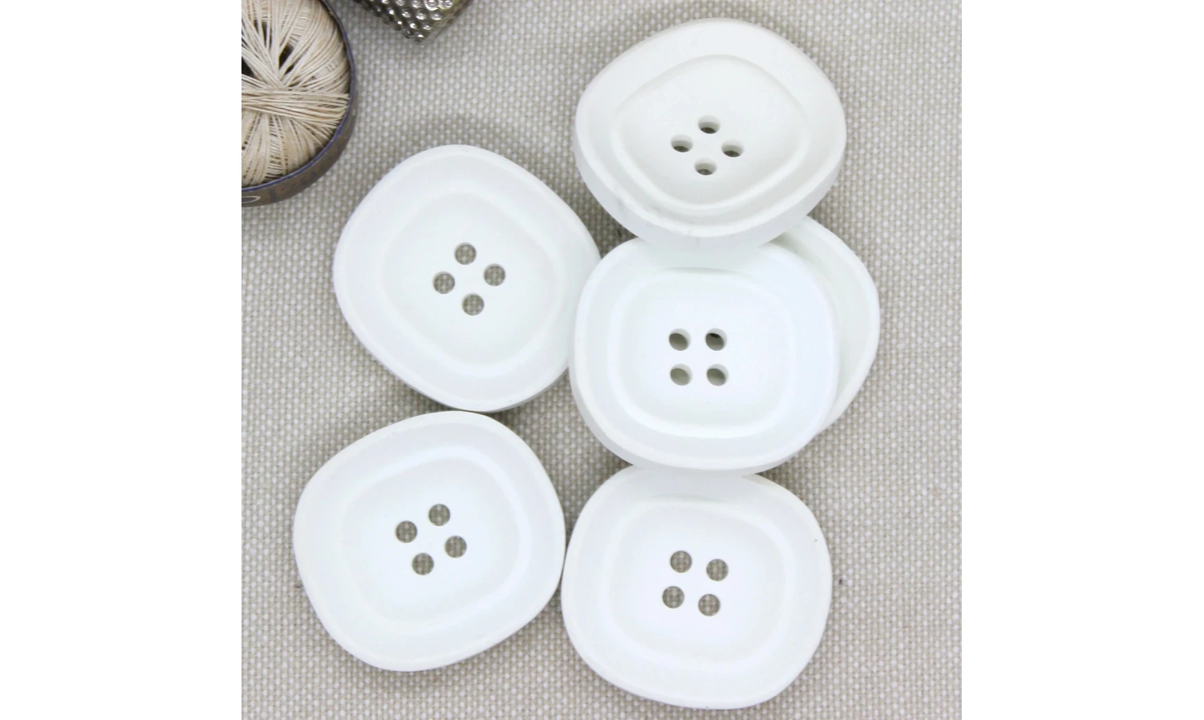 6 boutons / 29MM / Blanc