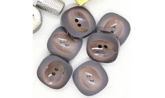 6 boutons / 28MM / Brun