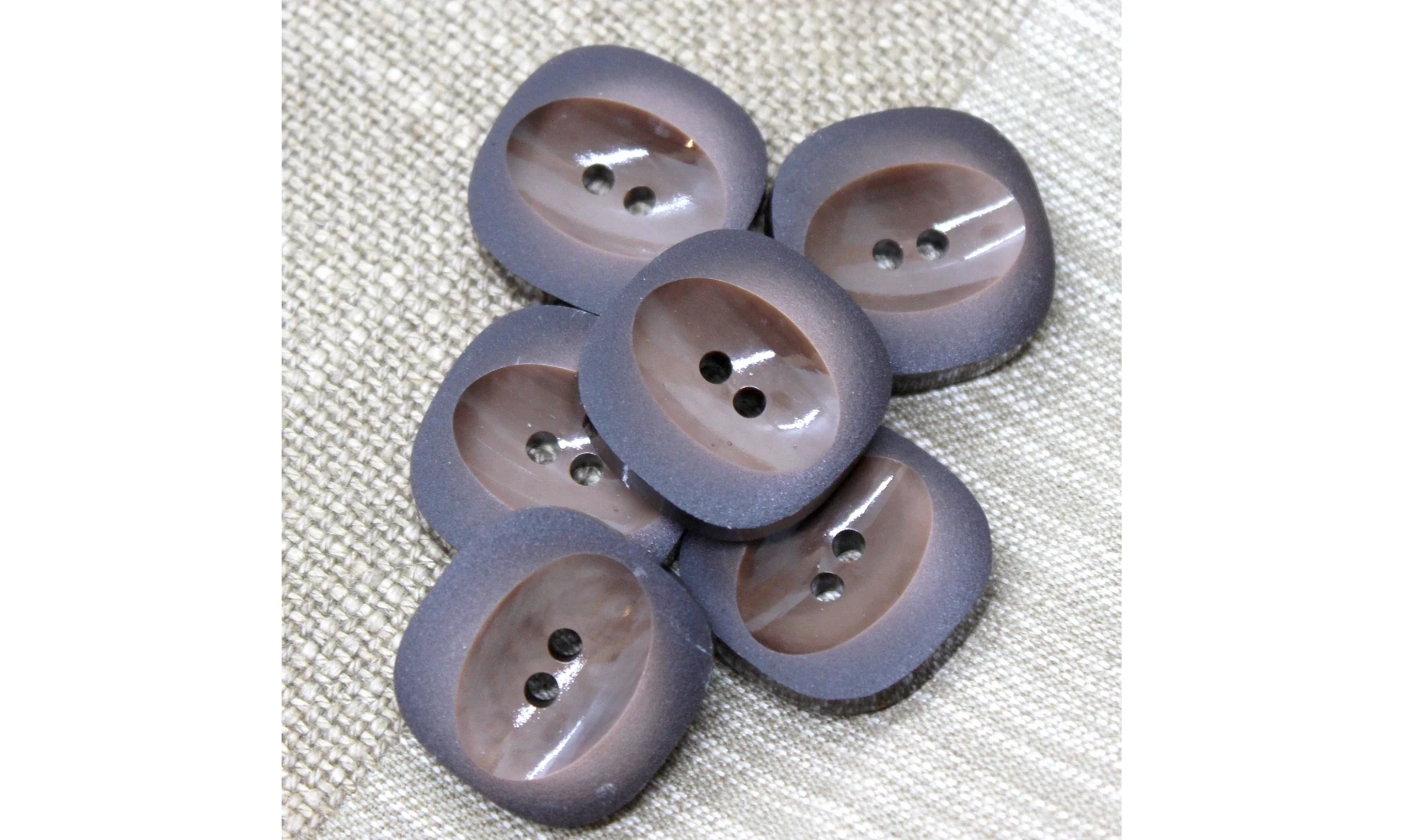 6 boutons / 28MM / Brun