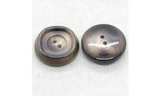 6 boutons / 30,5MM / Brun