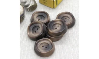 6 boutons / 23MM / Brun