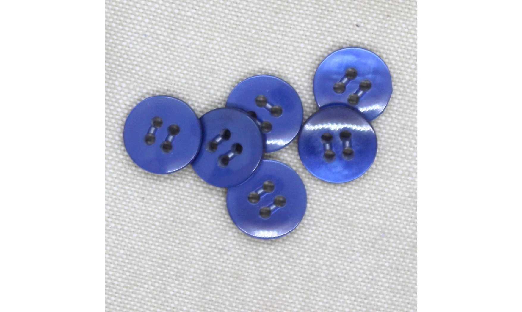6 boutons / 14MM / Bleu uni