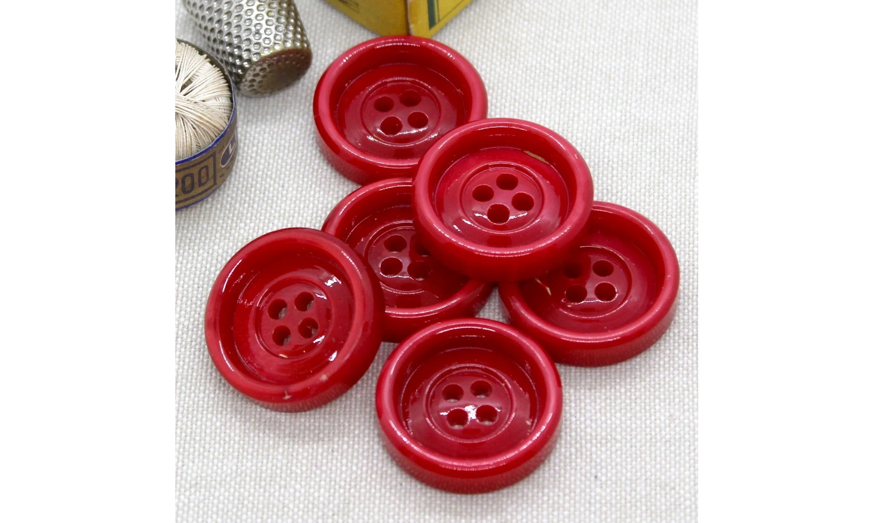 Bouton VINTAGE ROUGE / par 6 / 27MM