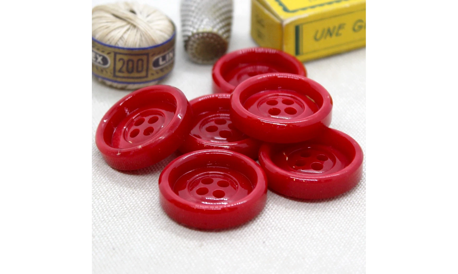 Bouton VINTAGE ROUGE / par 6 / 27MM
