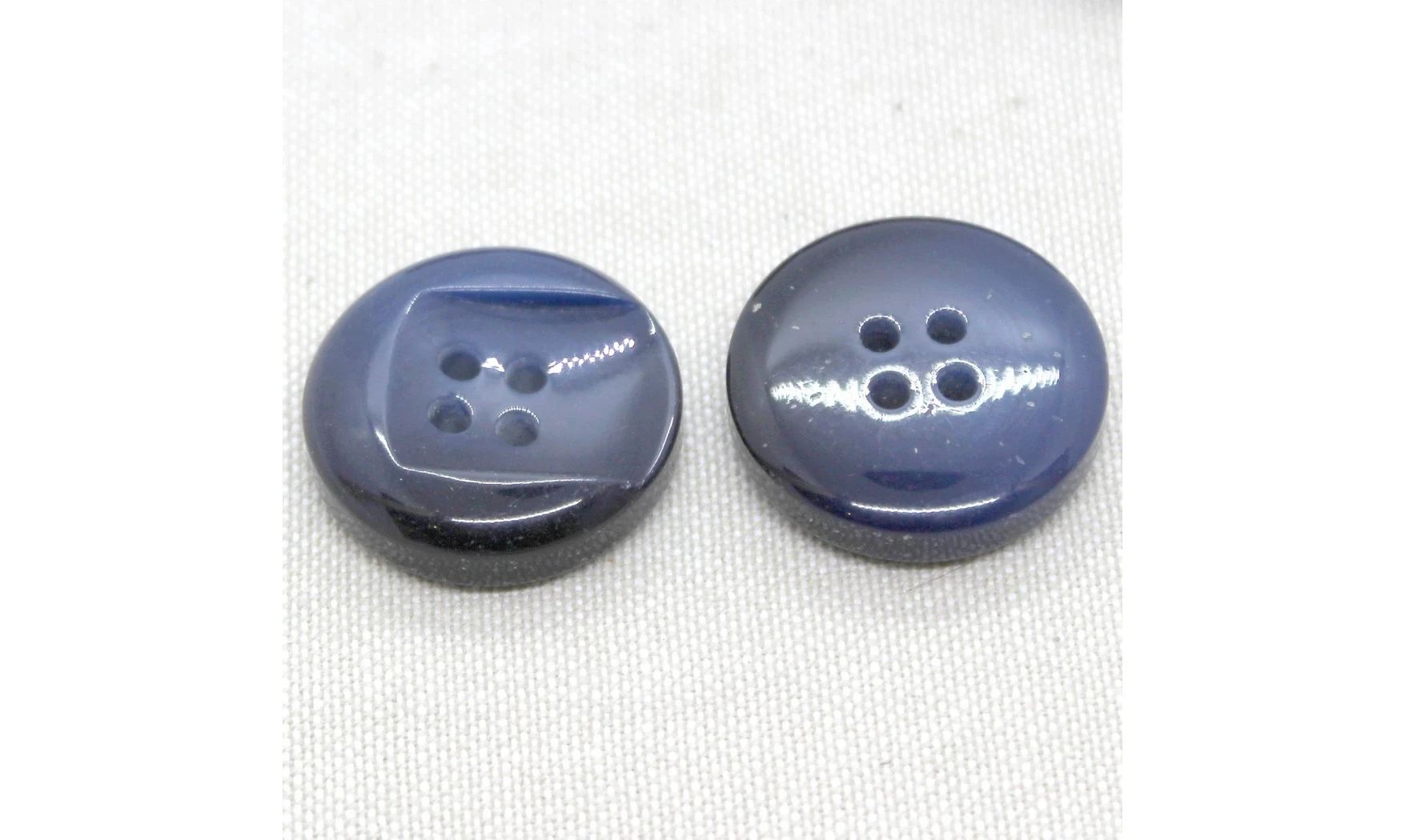 Vintage button 238B