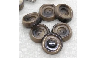 6 boutons / 28MM / Brun
