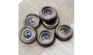 6 boutons / 28MM / Brun