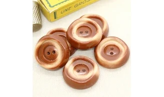 Vintage button 101B