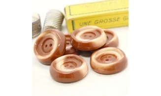 Vintage button 101B