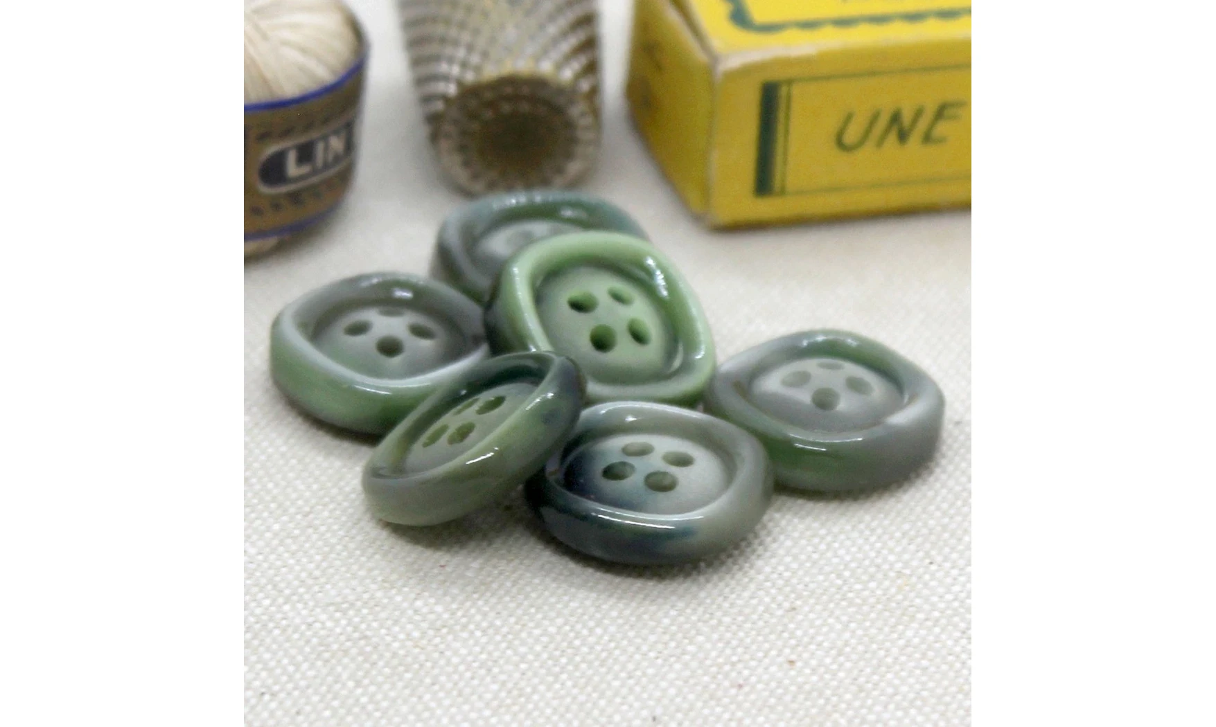 6 boutons / 17MM / Vert