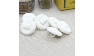 6 boutons / 15MM / Blanc