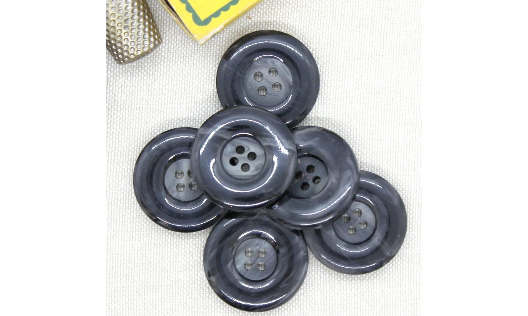 6 boutons / 30MM / Gris