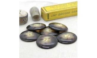 6 boutons / 30MM / Brun