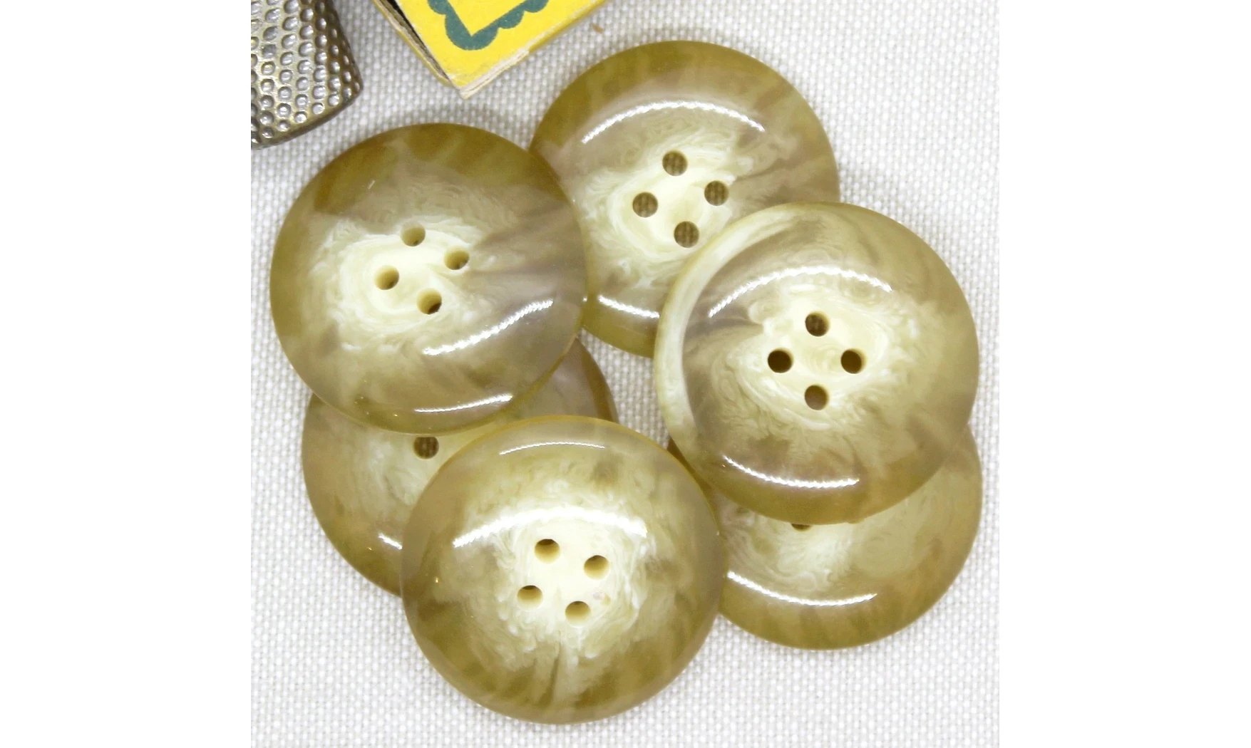 Vintage Button 124B