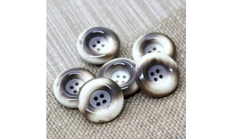 Vintage button 137B