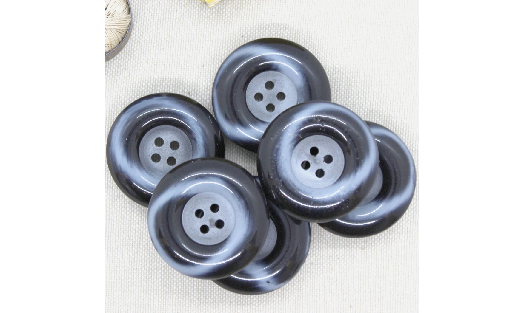 Bouton VINTAGE GRIS / par 6 / 34MM