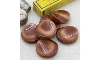 Bouton VINTAGE BRUN / par 6 / 31MM