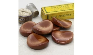 Bouton VINTAGE BRUN / par 6 / 31MM