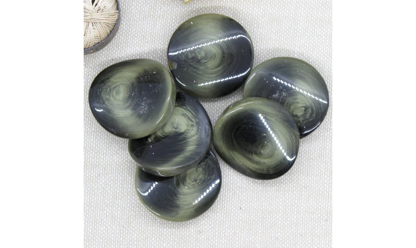 Bouton VINTAGE VERT / par 6 / 27MM