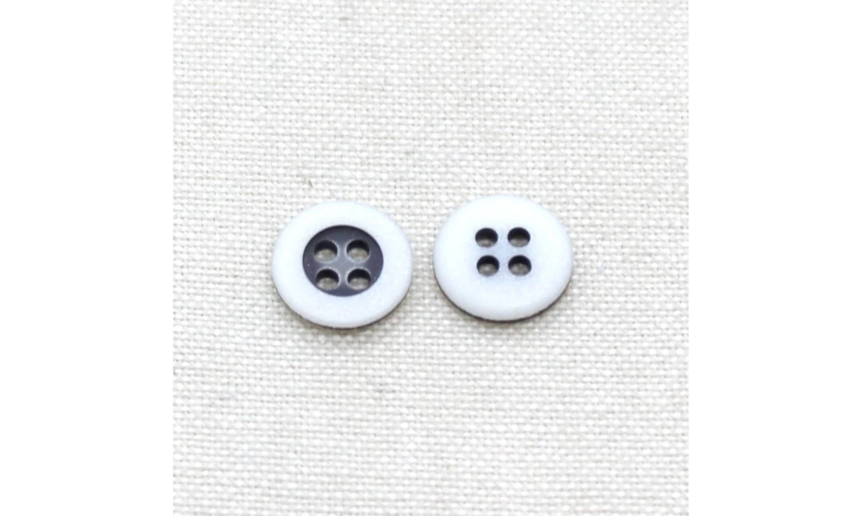 6 boutons / 13MM / Noir et blanc
