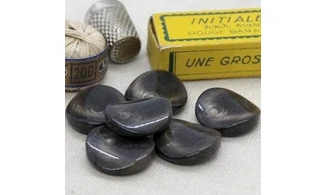 Bouton VINTAGE BRUN / par 6 / 22MM