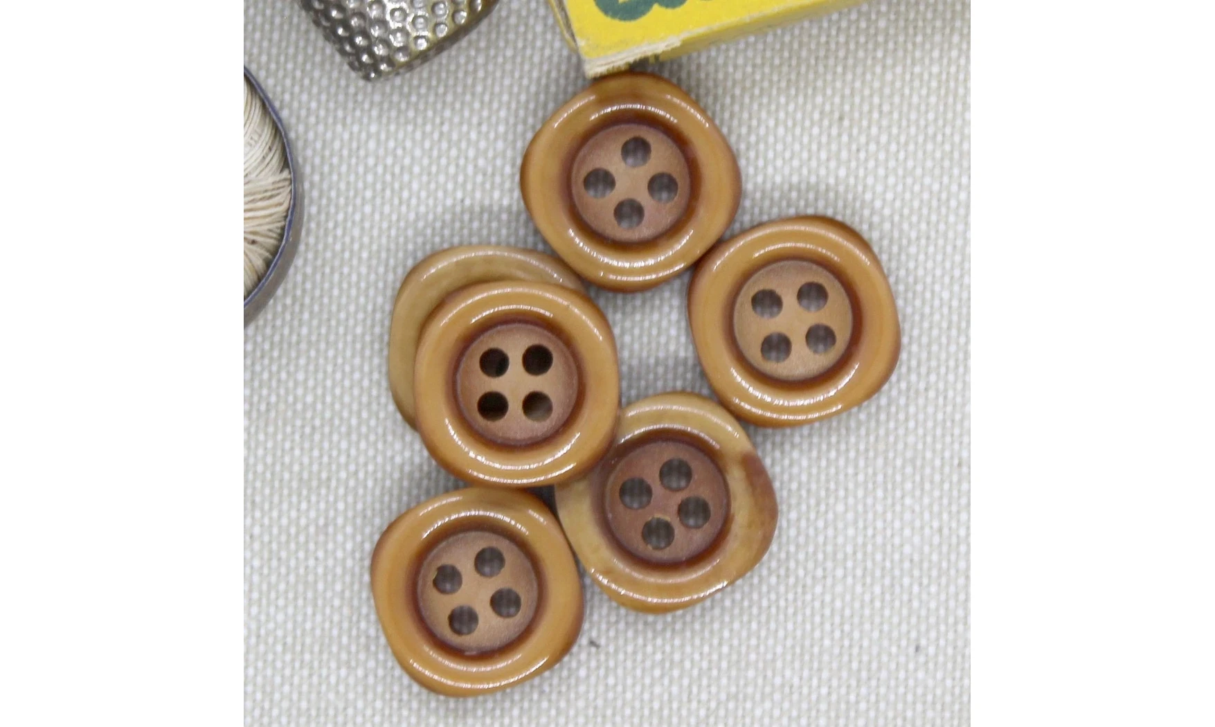 Vintage Button 165B