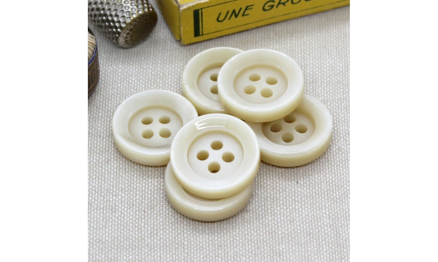 6 boutons / 21MM / Ivoire