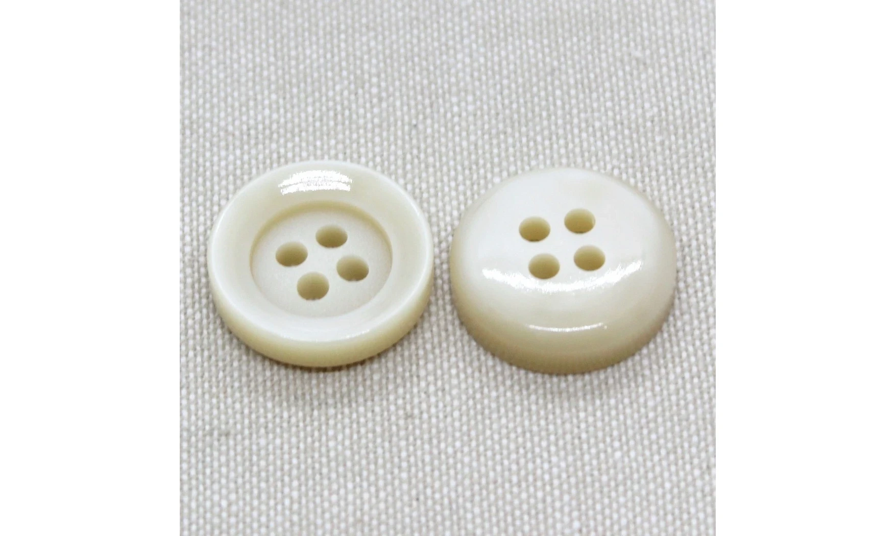 6 boutons / 21MM / Ivoire