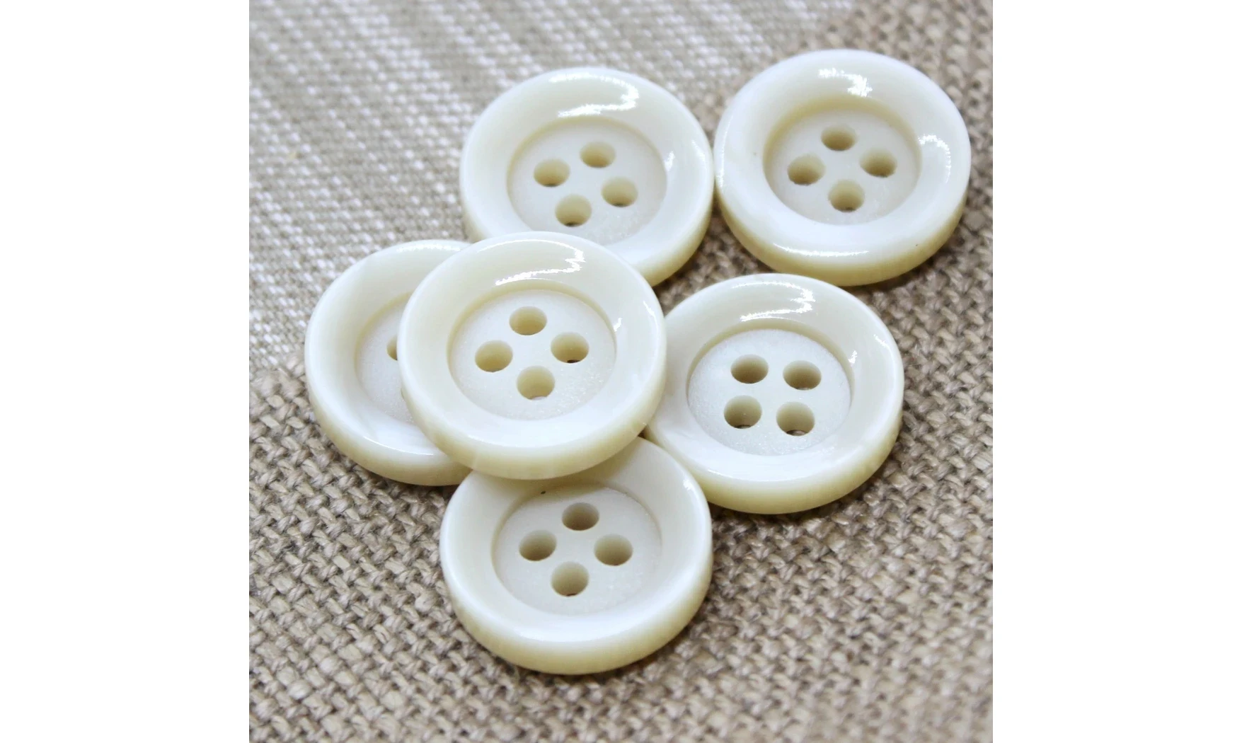 6 boutons / 21MM / Ivoire