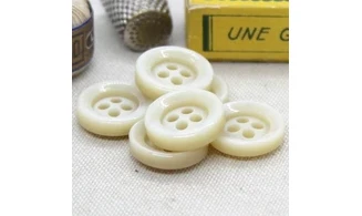 6 boutons / 18MM / Ivoire