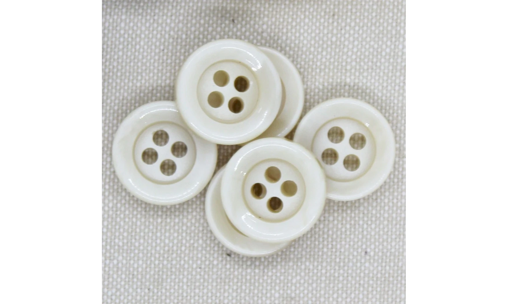 6 boutons / 18MM / Ivoire