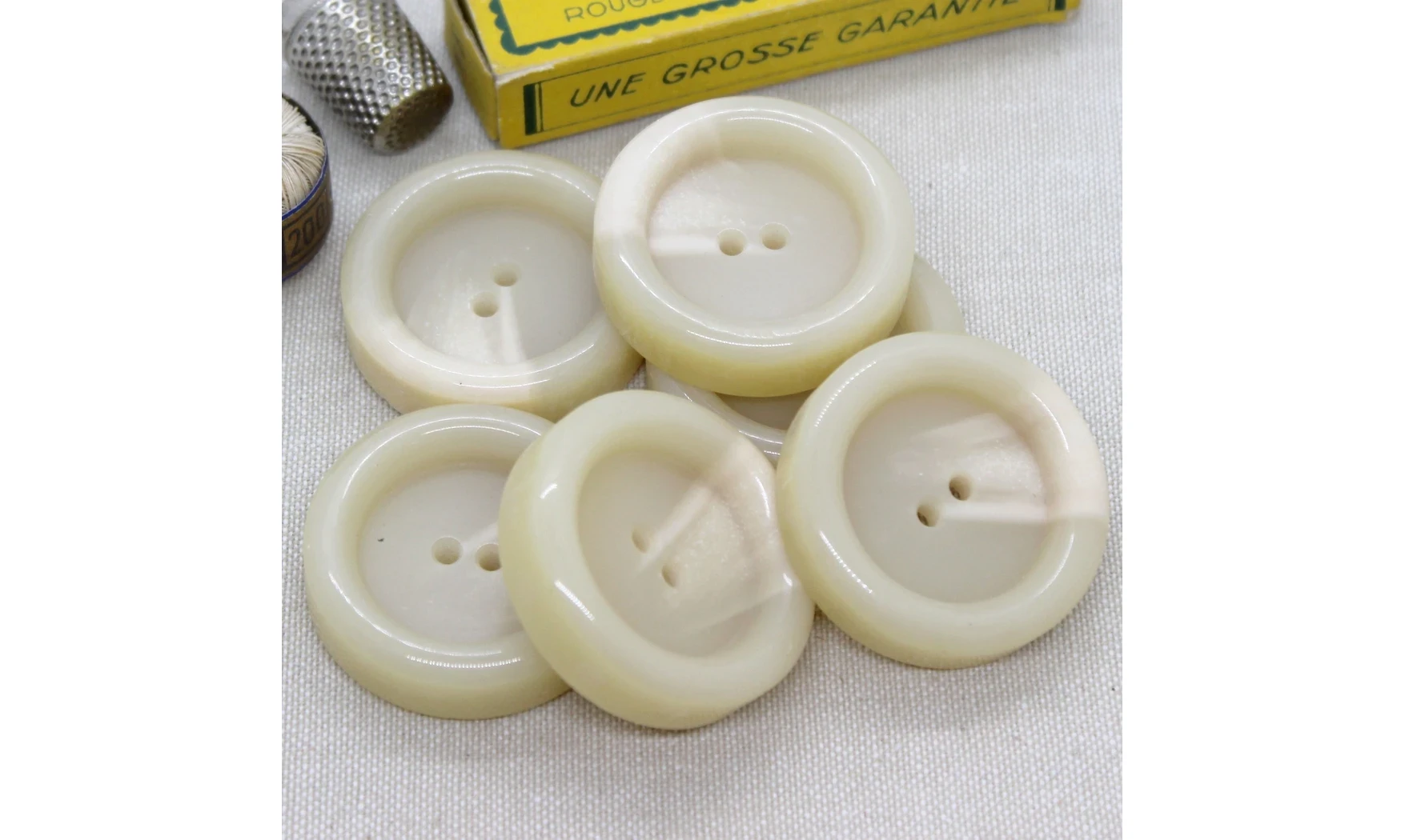 Bouton VINTAGE IVOIRE / par 6 / 39MM