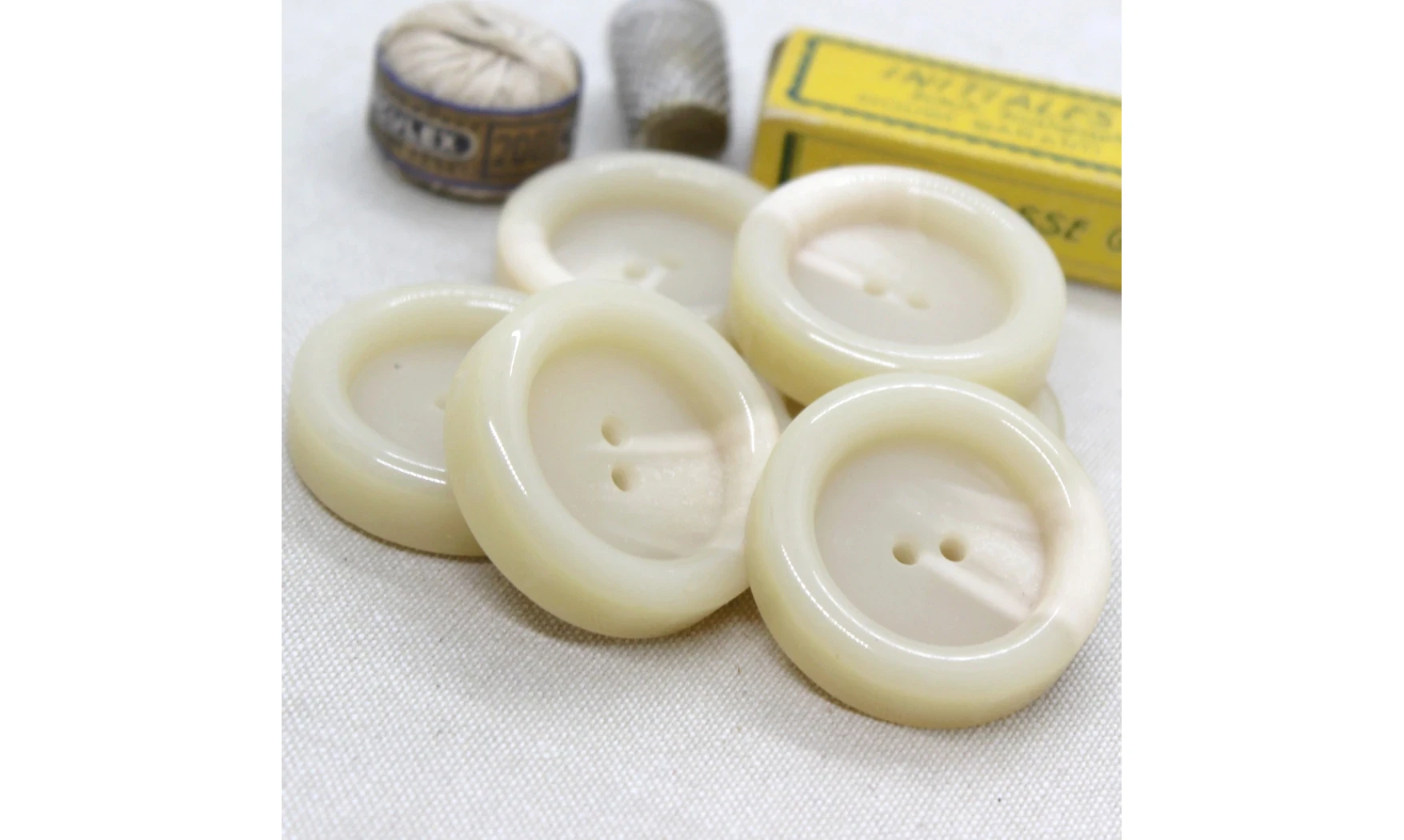 Bouton VINTAGE IVOIRE / par 6 / 39MM