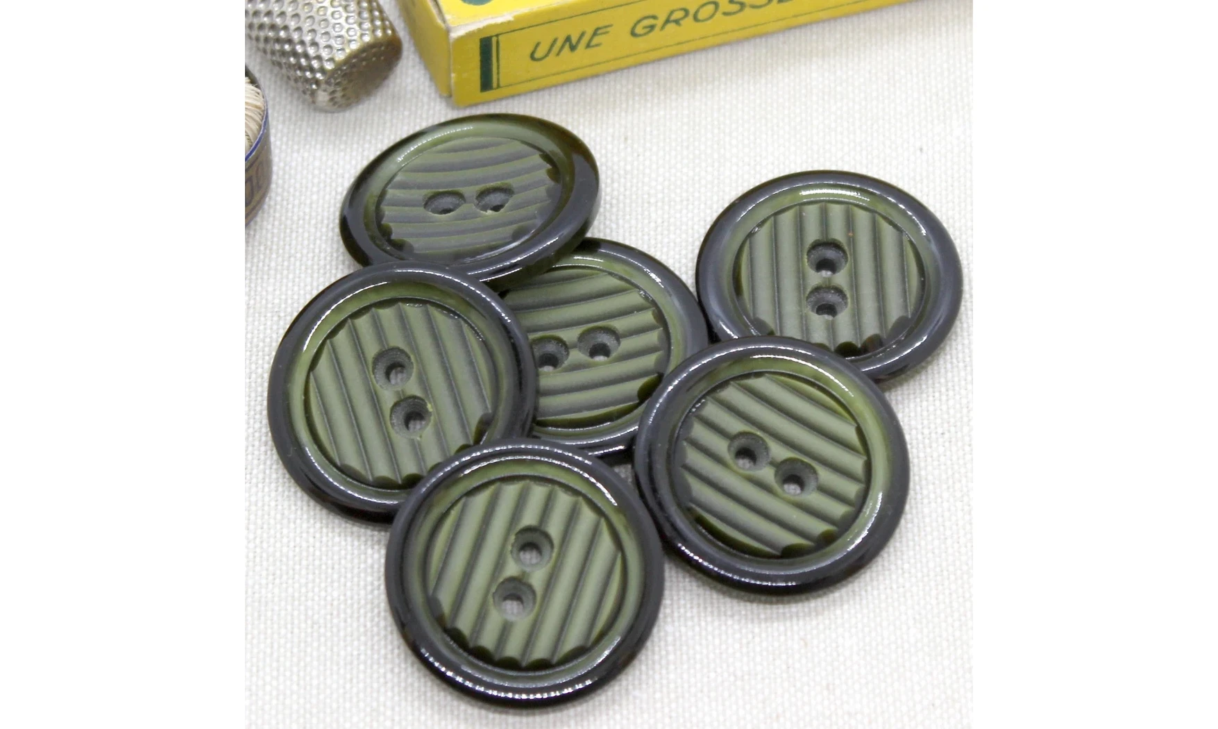 Vintage button 221B