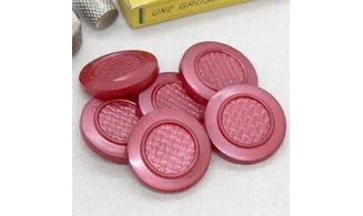 6 boutons / 34MM / Rouge