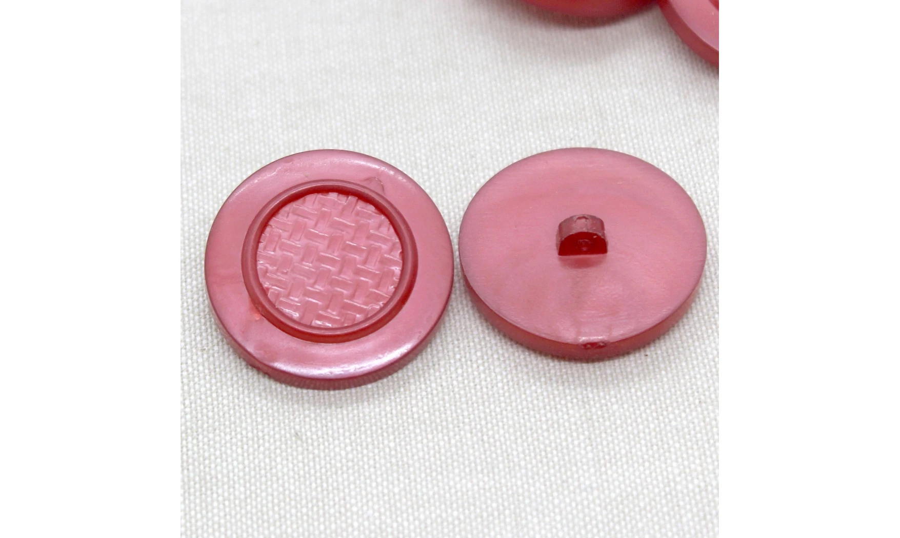 6 boutons / 34MM / Rouge