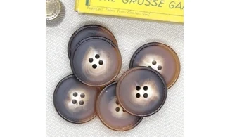 6 boutons / 27MM / Brun