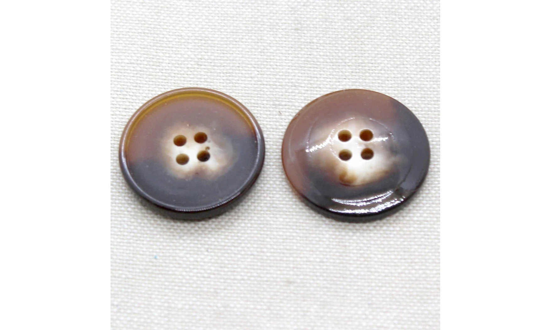 6 boutons / 27MM / Brun