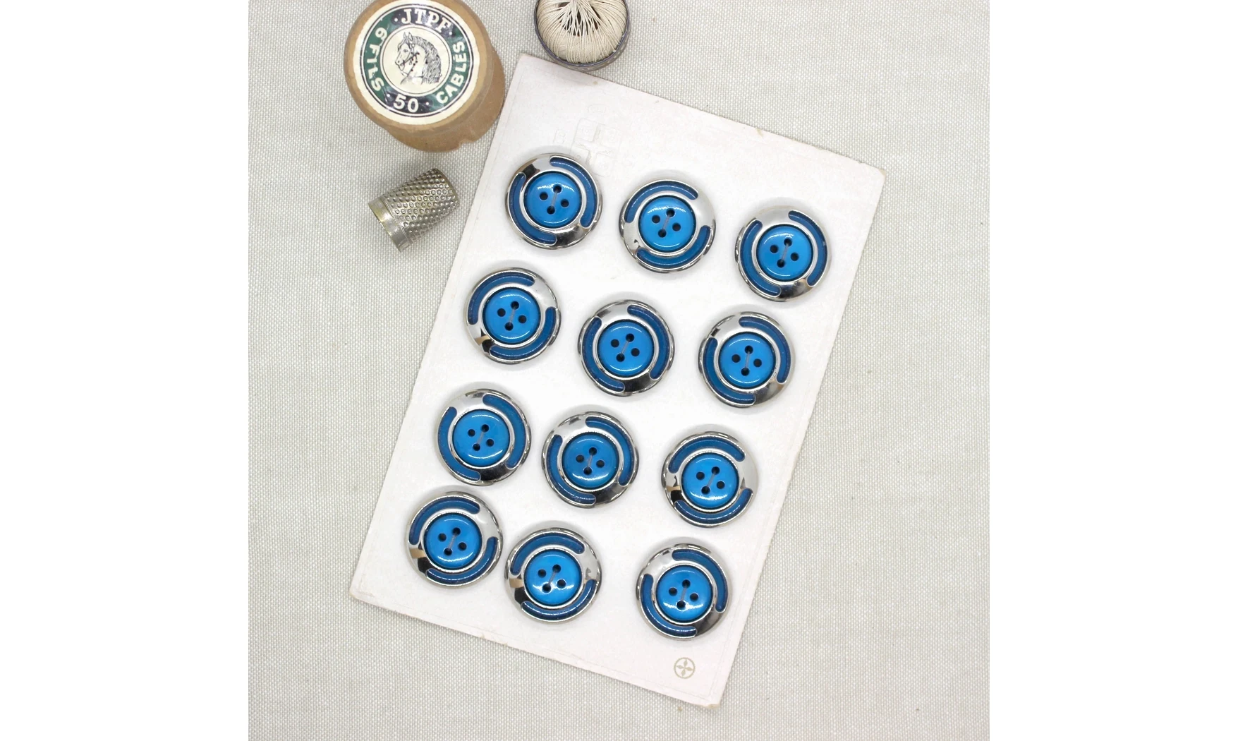 Carte à boutons - Boutons bleus