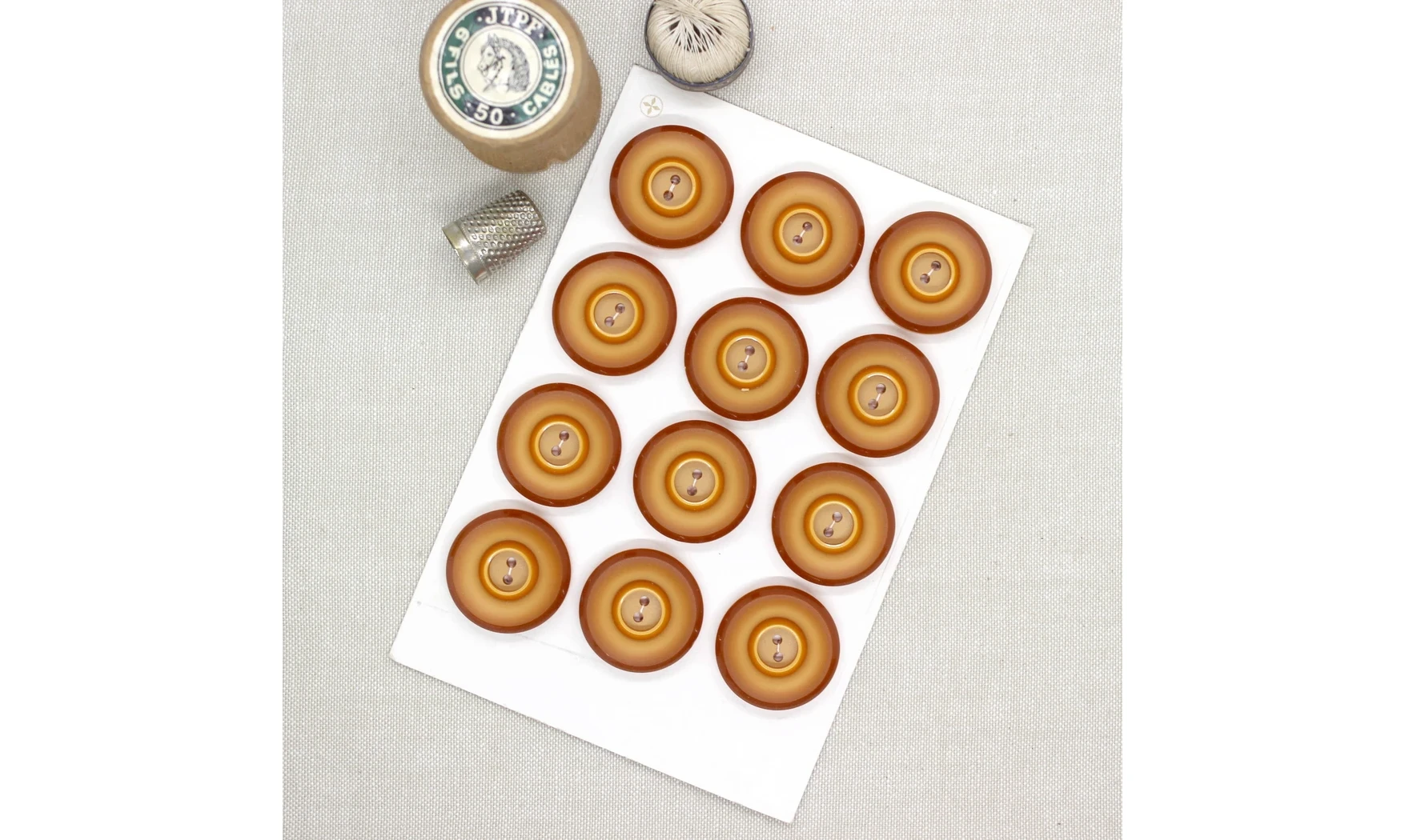 Carte à boutons - Boutons Brun orangé