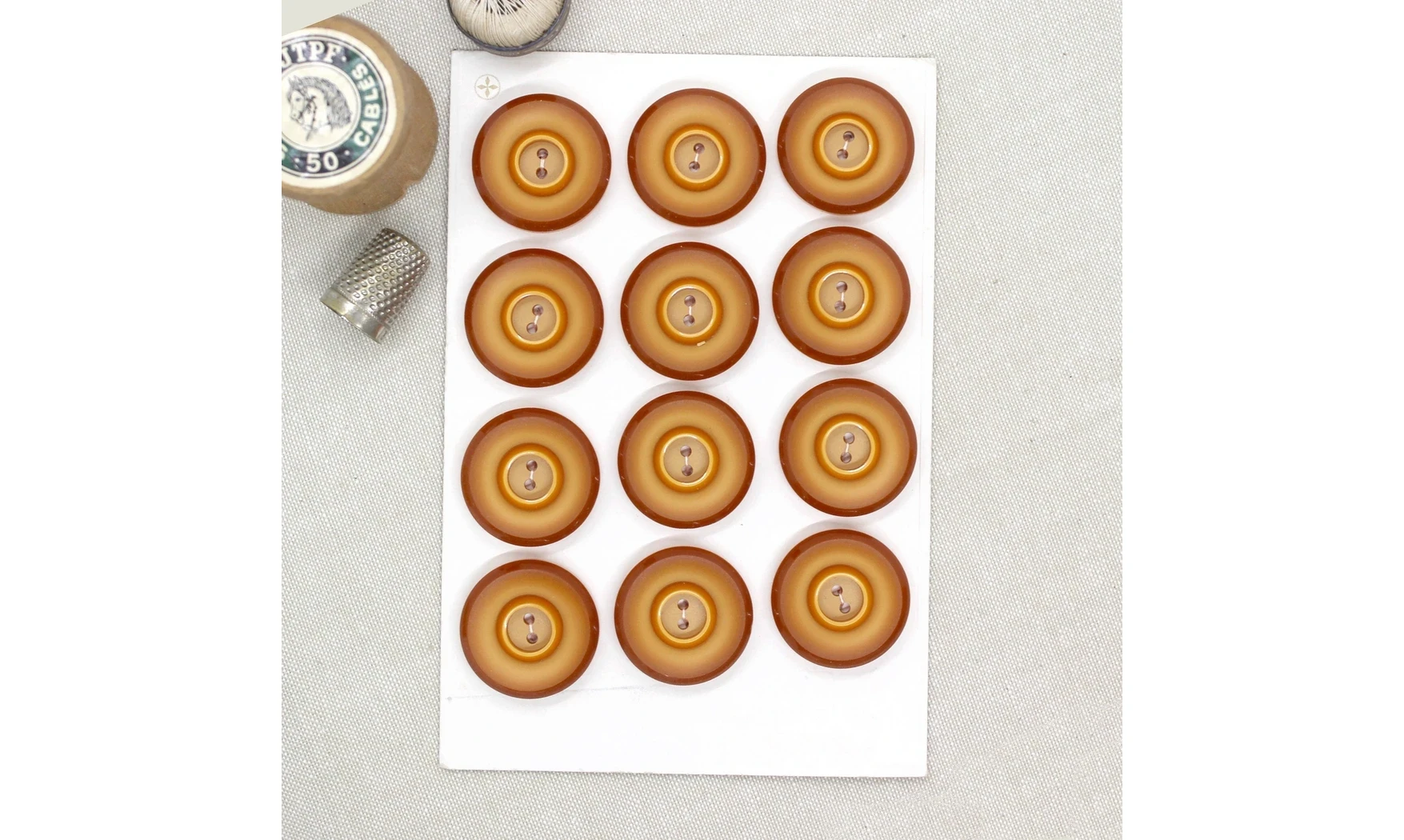 Carte à boutons - Boutons Brun orangé