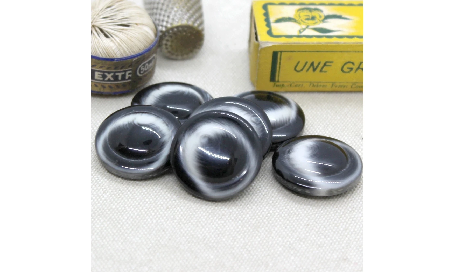 Vintage Button 180B