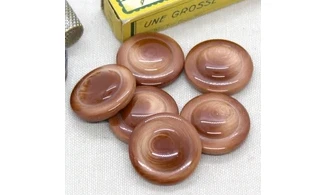 Vintage Button 186B
