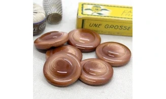 Vintage Button 186B