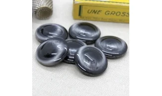 Vintage Button 183B