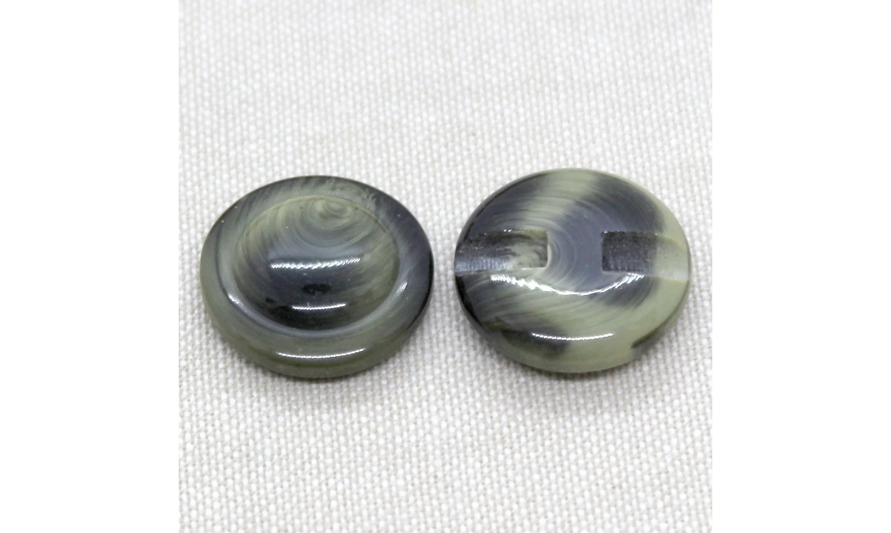 Bouton VINTAGE VERT / par 6 / 22MM