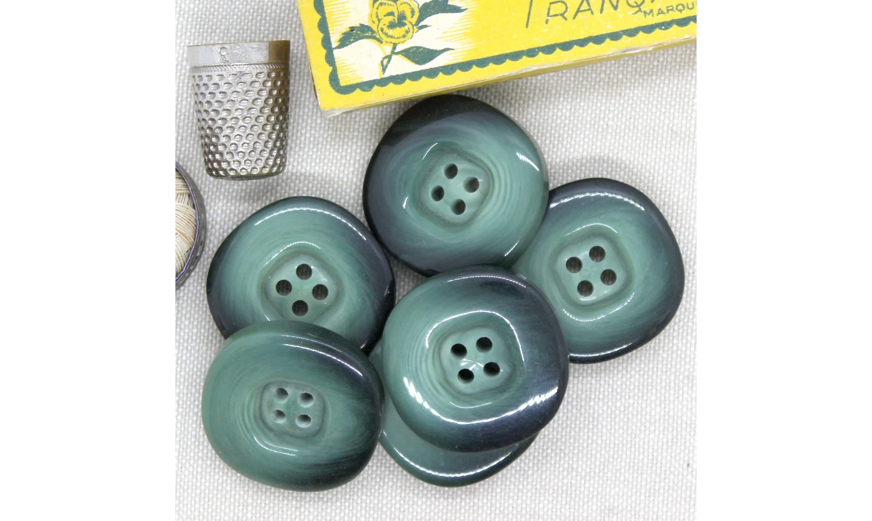 Bouton VINTAGE VERT / par 6 / 30MM