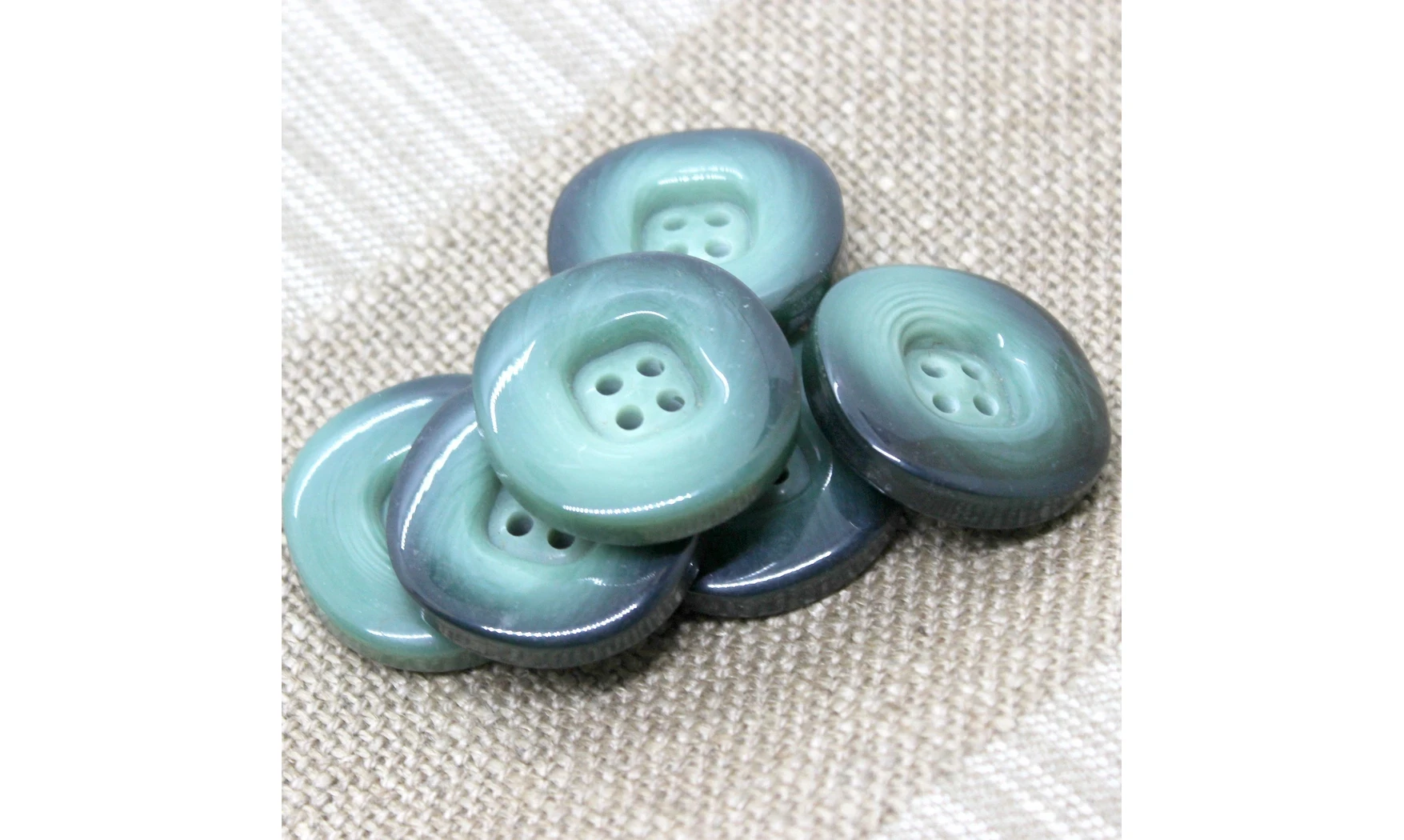 Bouton VINTAGE VERT / par 6 / 30MM